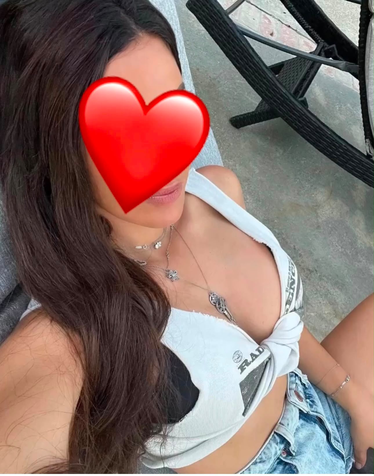 בהוד השרון מארחת מנוסה
