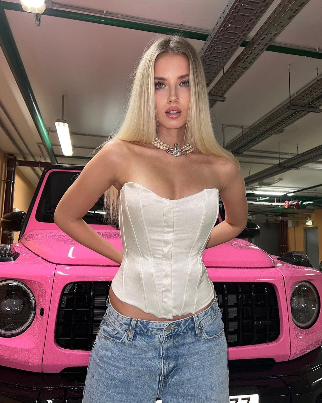 מארחת לטיפול מפנק בלונדינית ירושלים